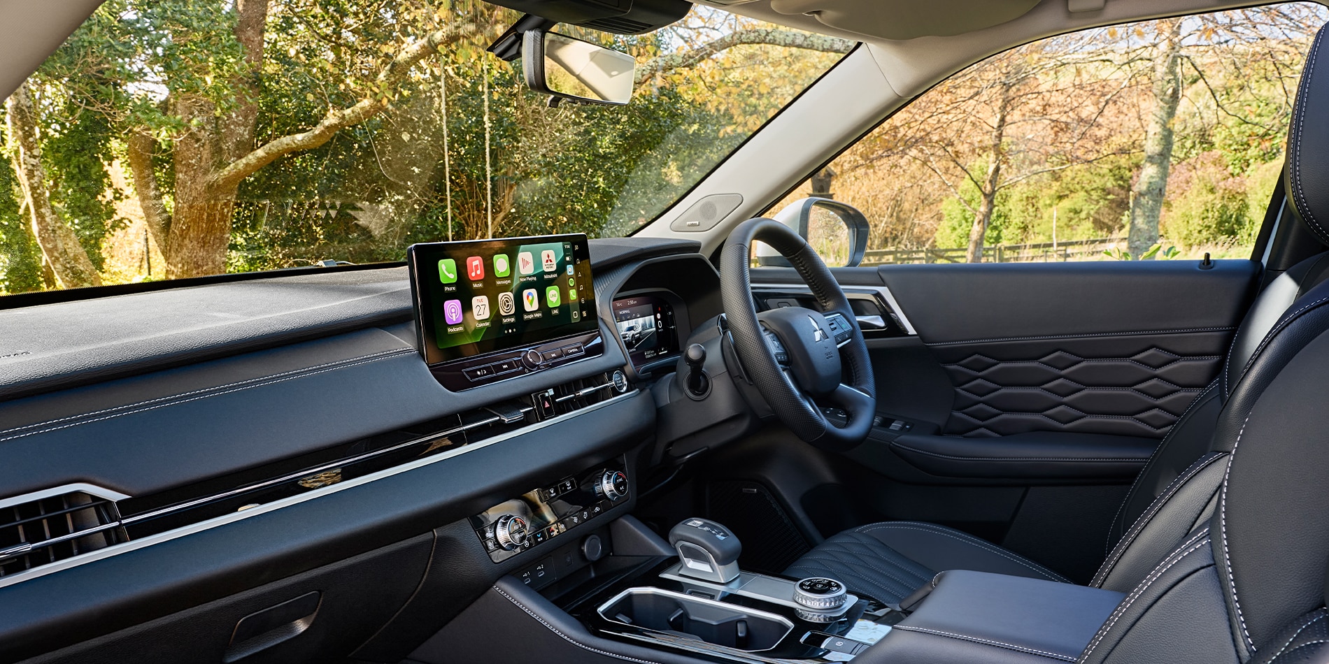 Your comfort zone  Comfort is key in New Outlander. All models come equipped with the Dynamic Sound Yamaha Premium System. VRX and Exceed models get the heated and ventilated front seats.
